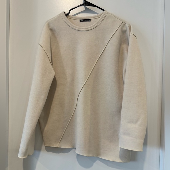 Zara Sweaters - Zara Cream Sweatshirt
